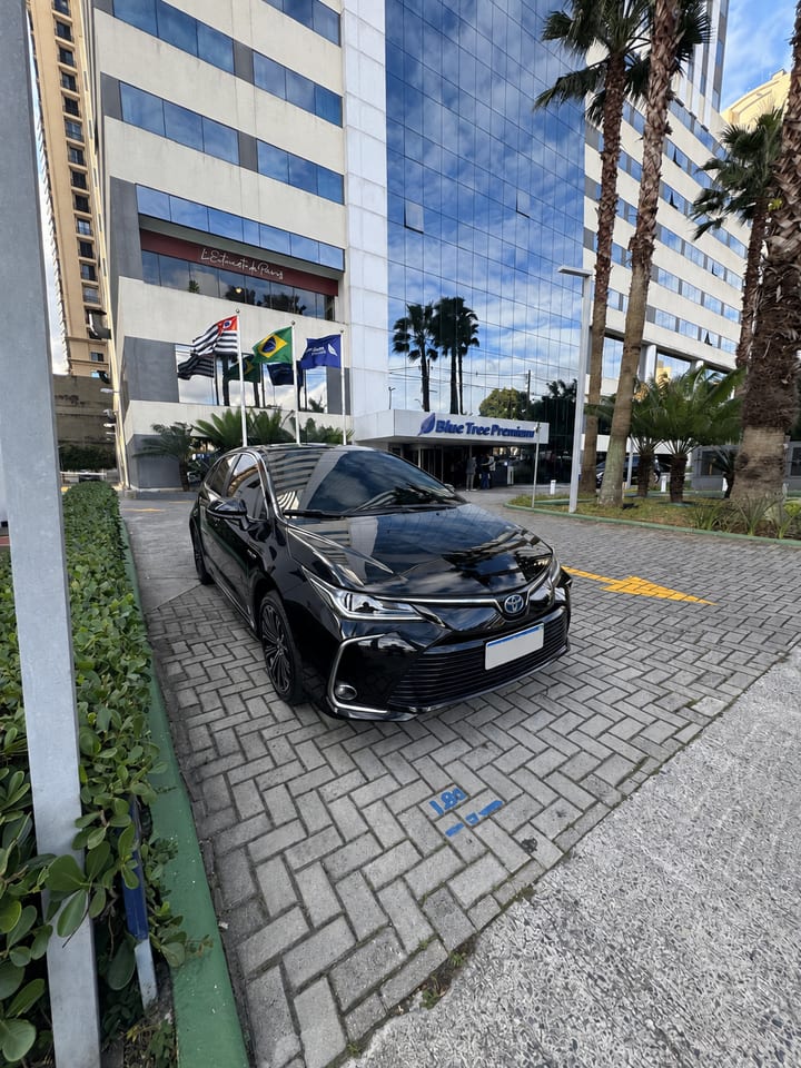 Sedan próprio da JR em atendimento em Campinas